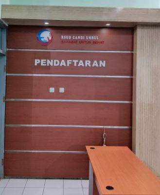 BACKDROP & RECEPTIONIST TABLE 05