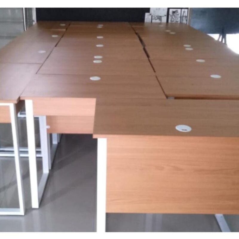 MEJA KOMPUTER 01 - (TKDN 34.00%)