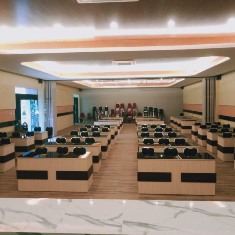 MEJA RAPAT