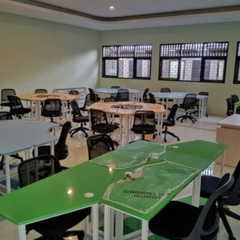 MEJA SISWA KONFIGURASI