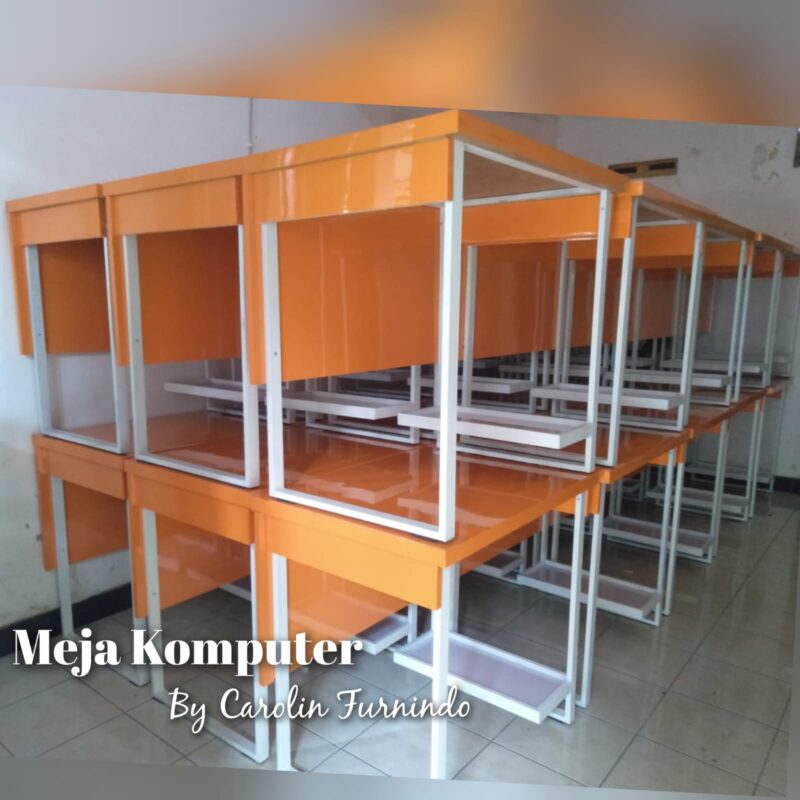 MEJA KOMPUTER