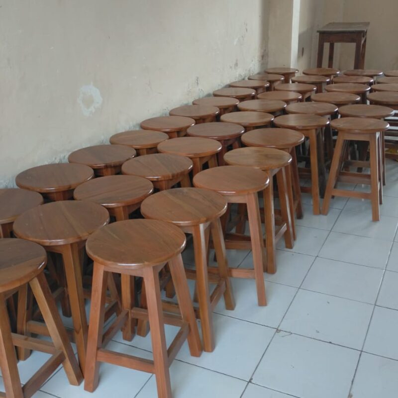 KURSI STOOL KAYU