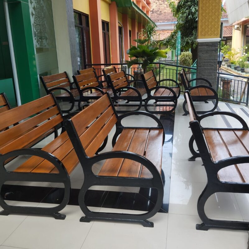 KURSI TUNGGU